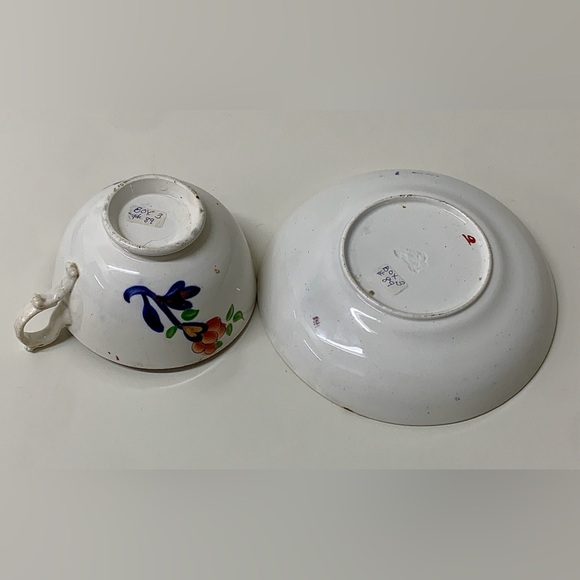 19th Century Antique Gaudy Welsh Butterfly Pattern Hand Painted Cup & Saucer Set - Picture 6 of 16